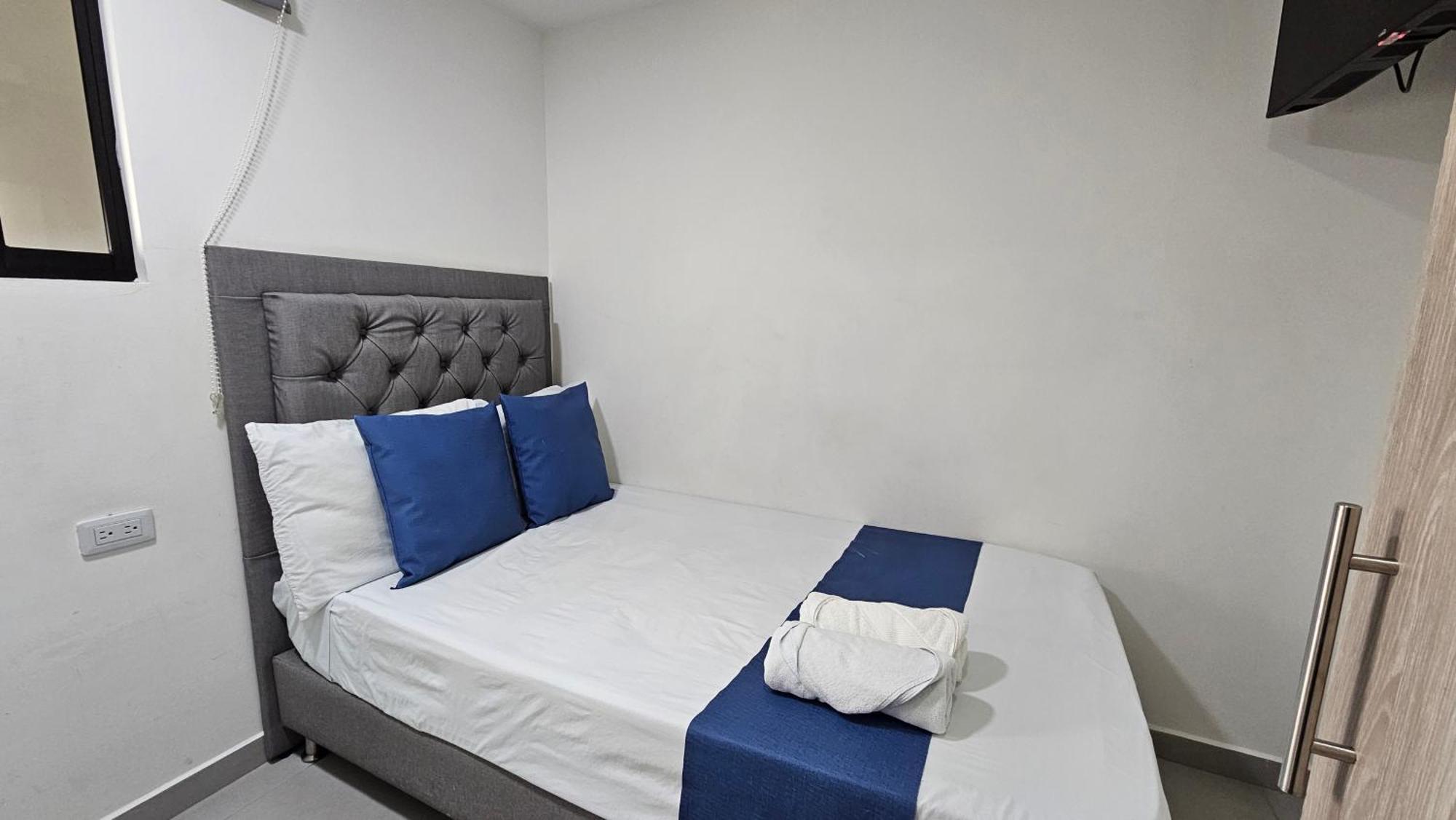 Andaliving Campo Valdes Hospedaje Medellin Exterior photo